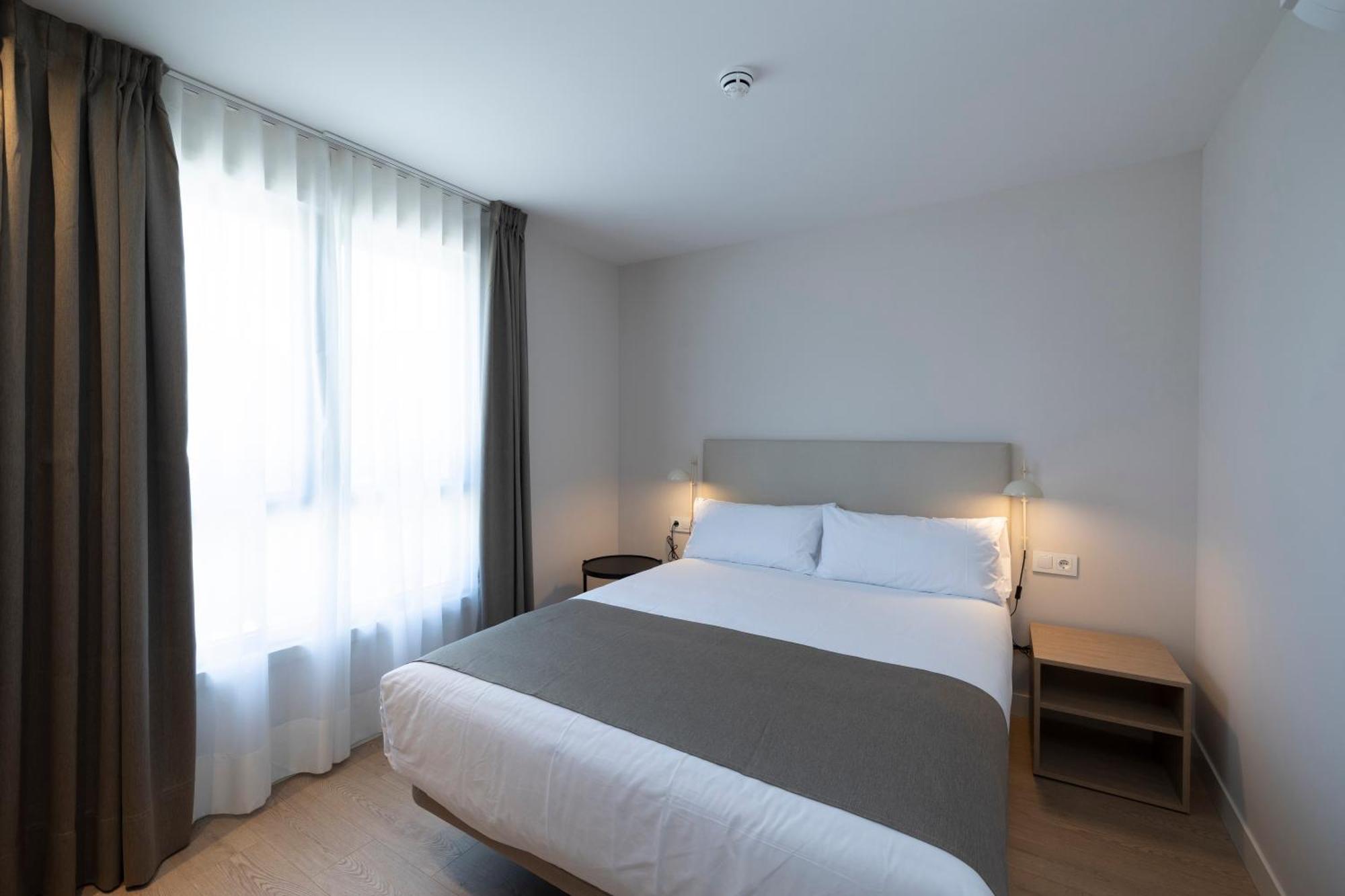 Hotel H4 Cangas 3 Superior Esterno foto